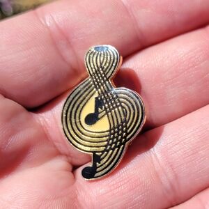 Vintage Treble Clef Music Noted Gold Tone Metal & Enamel Lapel Pin Excellent